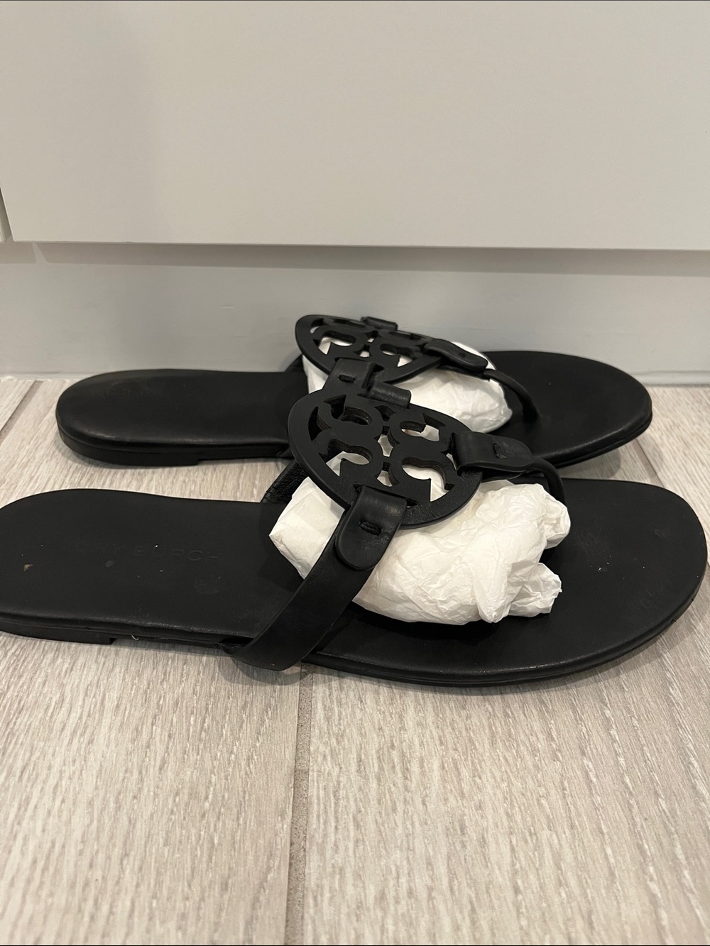 Tory Burch Black Leather Logo Thong Sandals - Picture 2 of 6